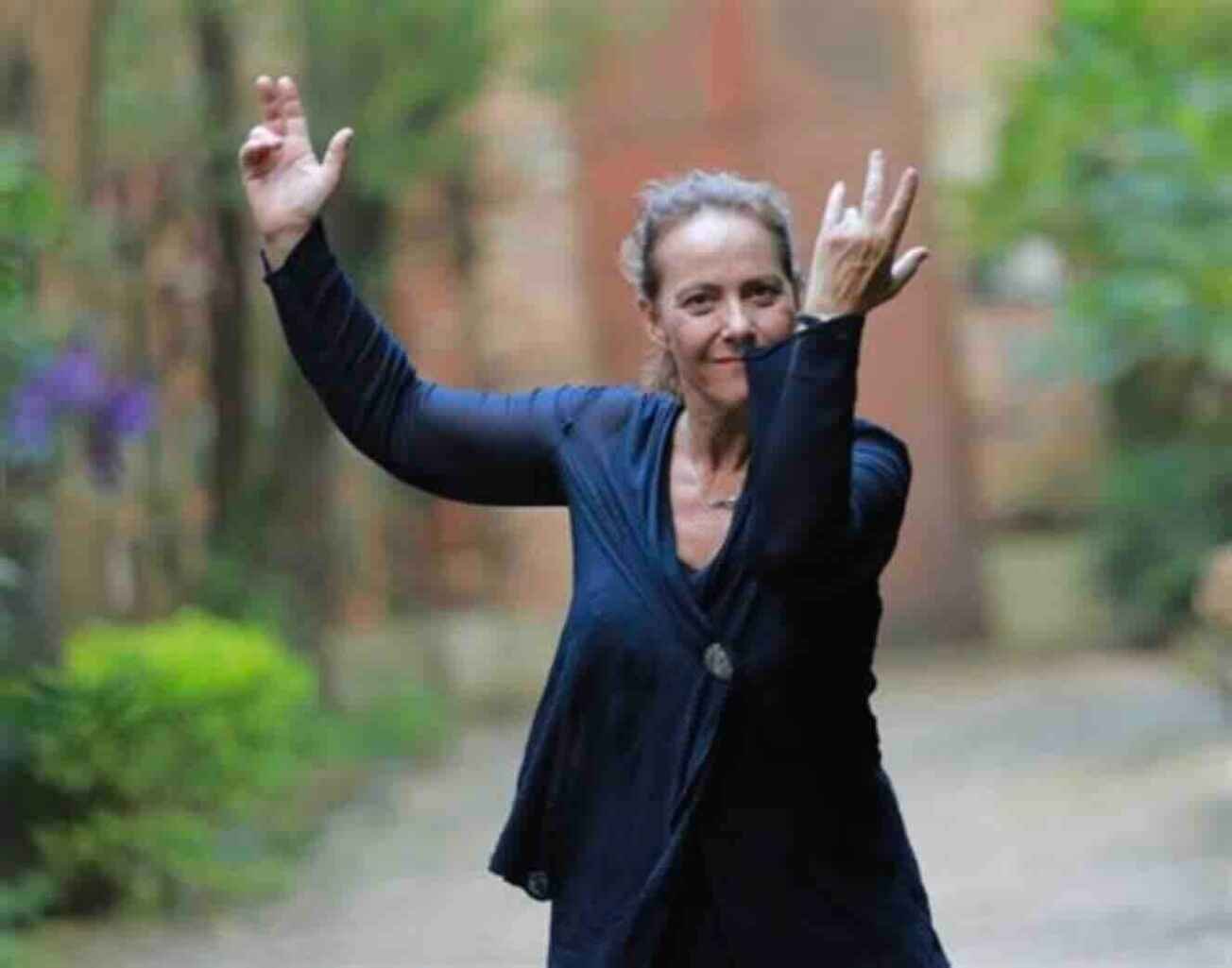 Join Jo Hardy for Threads of Our Ancestors II, a conscious dance workshop happening Nov 26-29 at SerVivo in Portugal! (1)
